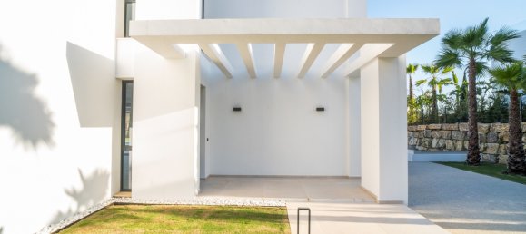 Villa de 5 dormitorios en Marbella, Spain No. 3325 5