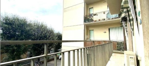 3 rooms Apartment in Florence, Italy No. 35931 7