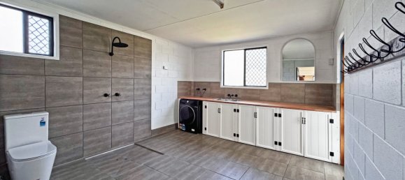 5 bedrooms House in Kingaroy, Australia No. 72 10