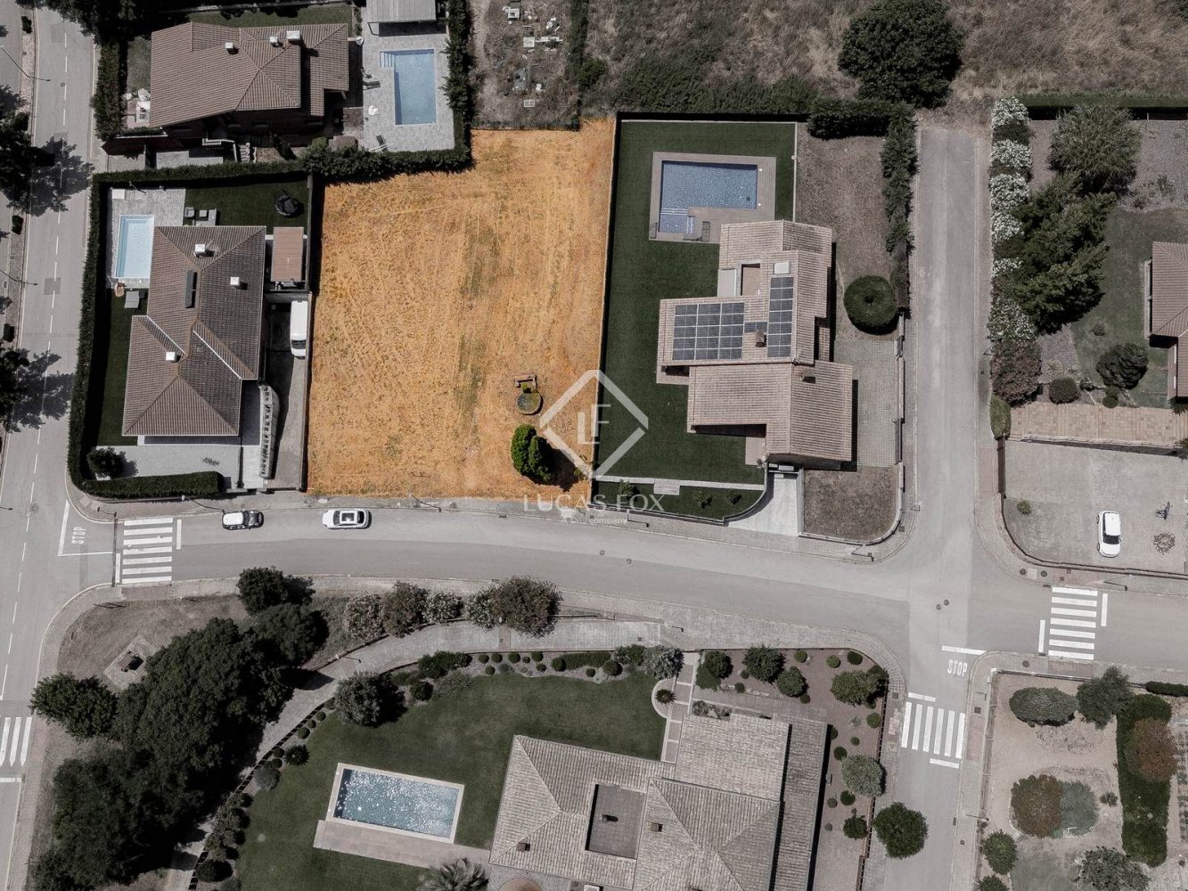 Земельный участок 1163м² в Герона, Испания № 211228