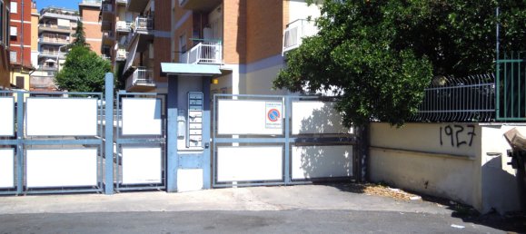 383m² Parking in Rome, Italy No. 363223 4