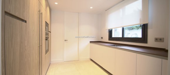 5 bedrooms Villa in Marbella, Spain No. 19599 10