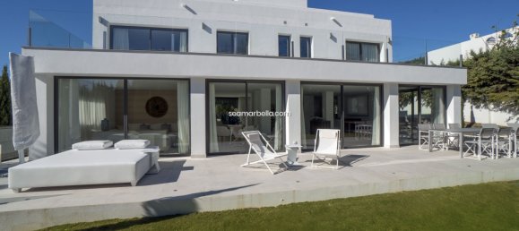5 bedrooms Villa in Marbella, Spain No. 19599 28