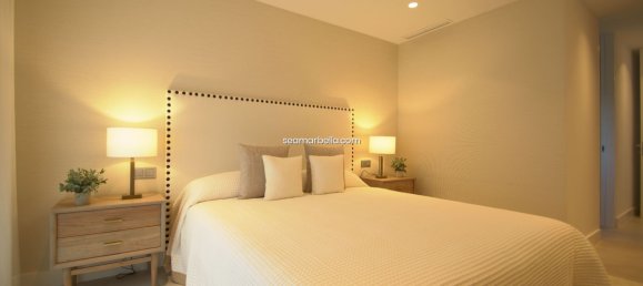 5 bedrooms Villa in Marbella, Spain No. 19599 23