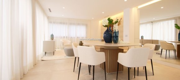 5 bedrooms Villa in Marbella, Spain No. 19599 5