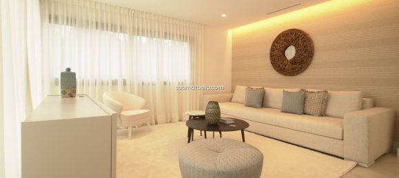 5 bedrooms Villa in Marbella, Spain No. 19599 6