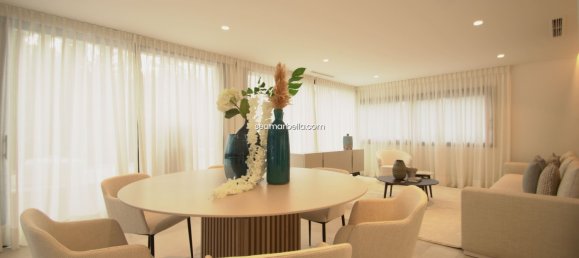 5 bedrooms Villa in Marbella, Spain No. 19599 4