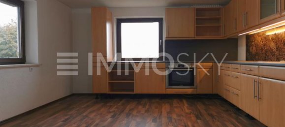 Дом с 7 комнатами в Дингольфинг-Ландау, Германия № 152163 4