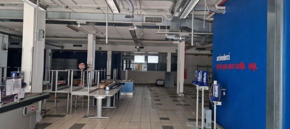 1400m² Office in Padua, Italy No. 65444 12