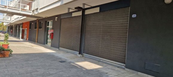 1400m² Office in Padua, Italy No. 65444 15