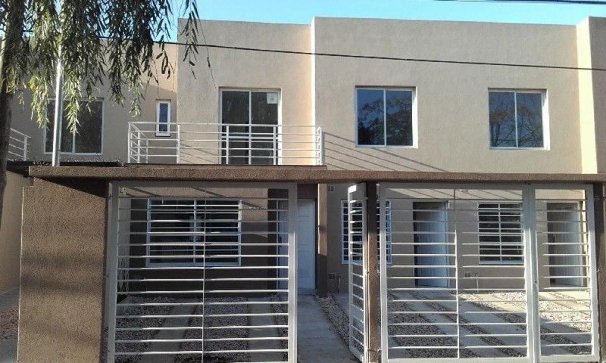 2 bedrooms House in Ituzaingo, Argentina No. 68371