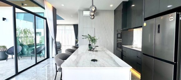 4 bedrooms Villa in Pattaya, Thailand No. 26628 15