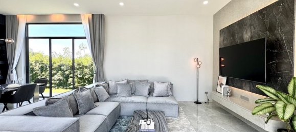 4 bedrooms Villa in Pattaya, Thailand No. 26628 27