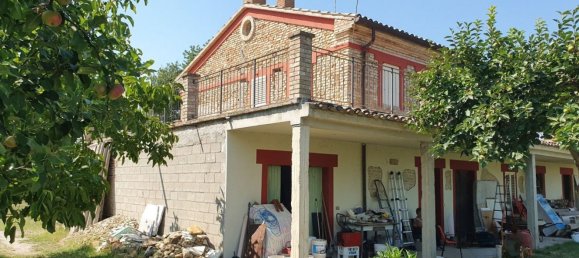 5 bedrooms House in Vallefoglia, Italy No. 336072 7