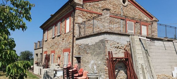 5 bedrooms House in Vallefoglia, Italy No. 336072 8