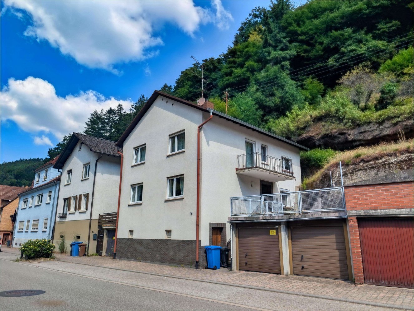 6 rooms House in Kaiserslautern, Germany No. 244450