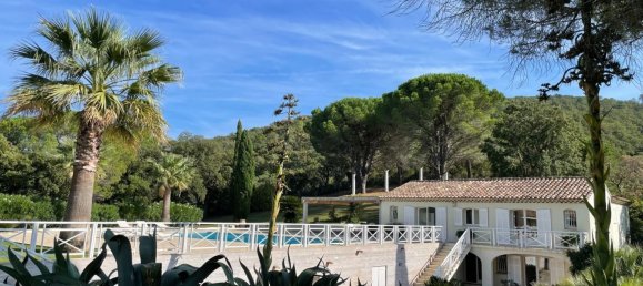 13 bedrooms Commercial property in Le Lavandou, France No. 1985 16