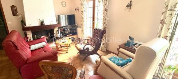 4 bedrooms House in Berneuil-en-Bray, France No. 301365 3