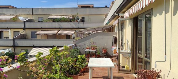 Apartamento de 5 dormitorios en Roseto degli Abruzzi, Italy No. 328081 3