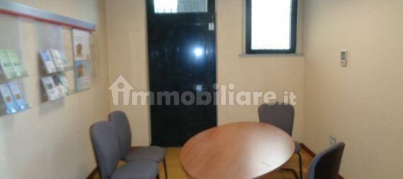 Propiedad comercial de 5 habitaciónes en Cormano, Italy No. 75796 9