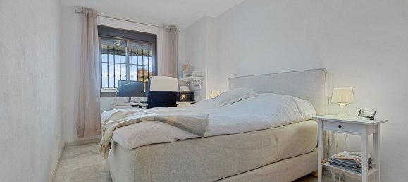 Apartamento de 2 dormitorios en Benalmádena, Spain No. 147640 12