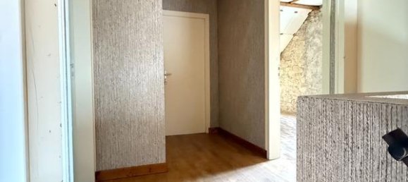 Casa T3 em La Souterraine, France N.º 334442 2