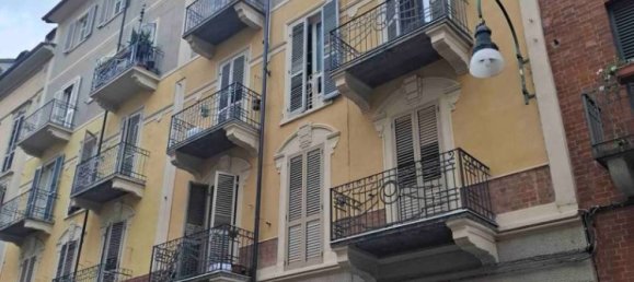 2 Schlafzimmer Wohnung in Turin, Italy, Nr. 379920 2