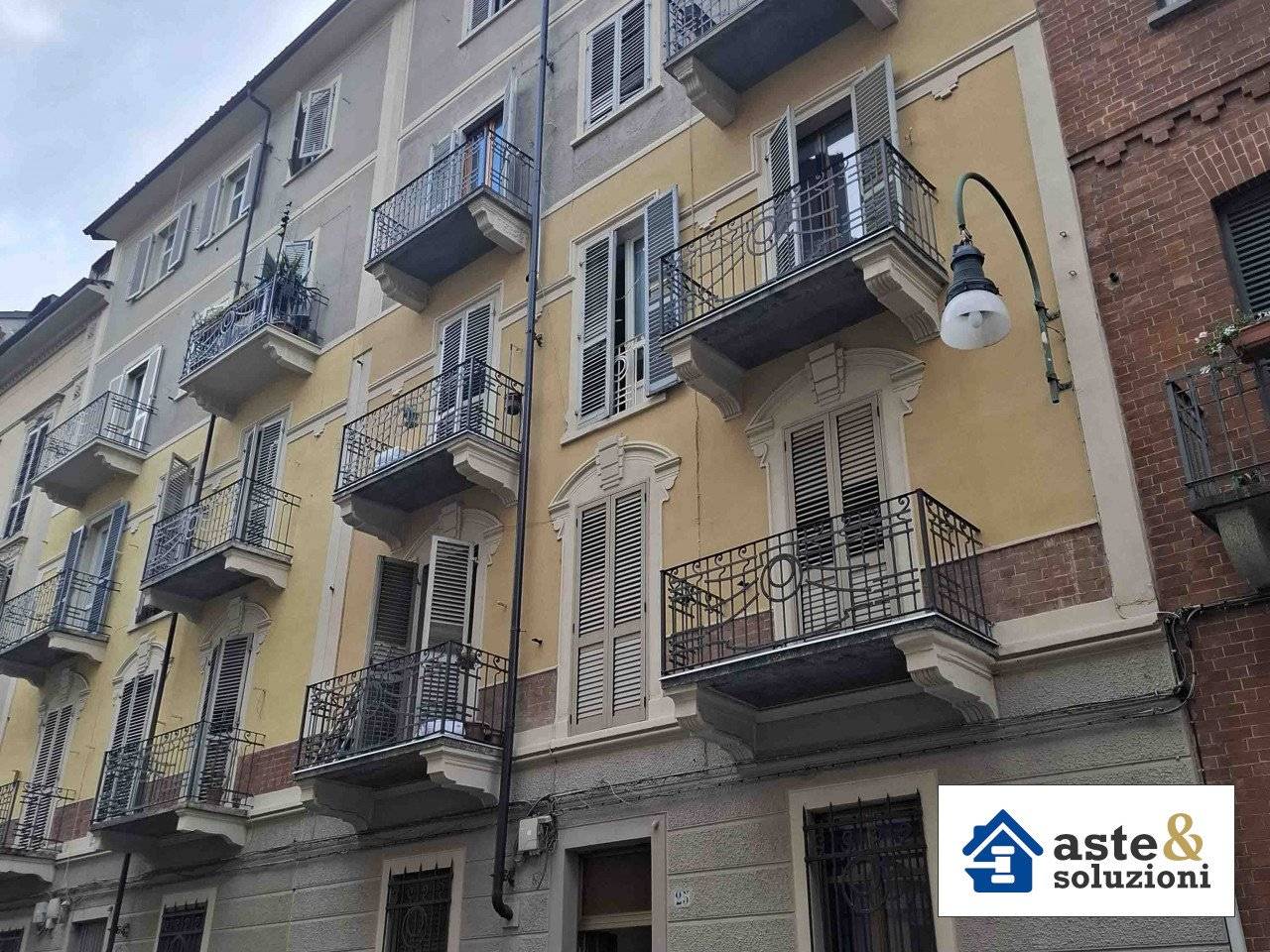 2 Schlafzimmer Wohnung in Turin, Italy, Nr. 379920