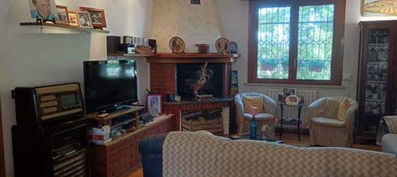 5 rooms Apartment in Ancona, Italy No. 261332 3