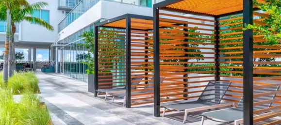 2 Schlafzimmer Gewerbliche Immobilien in Miami, USA, Nr. 615503 8