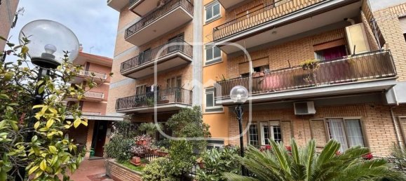 3 rooms Apartment in Marino, Italy No. 40403 2