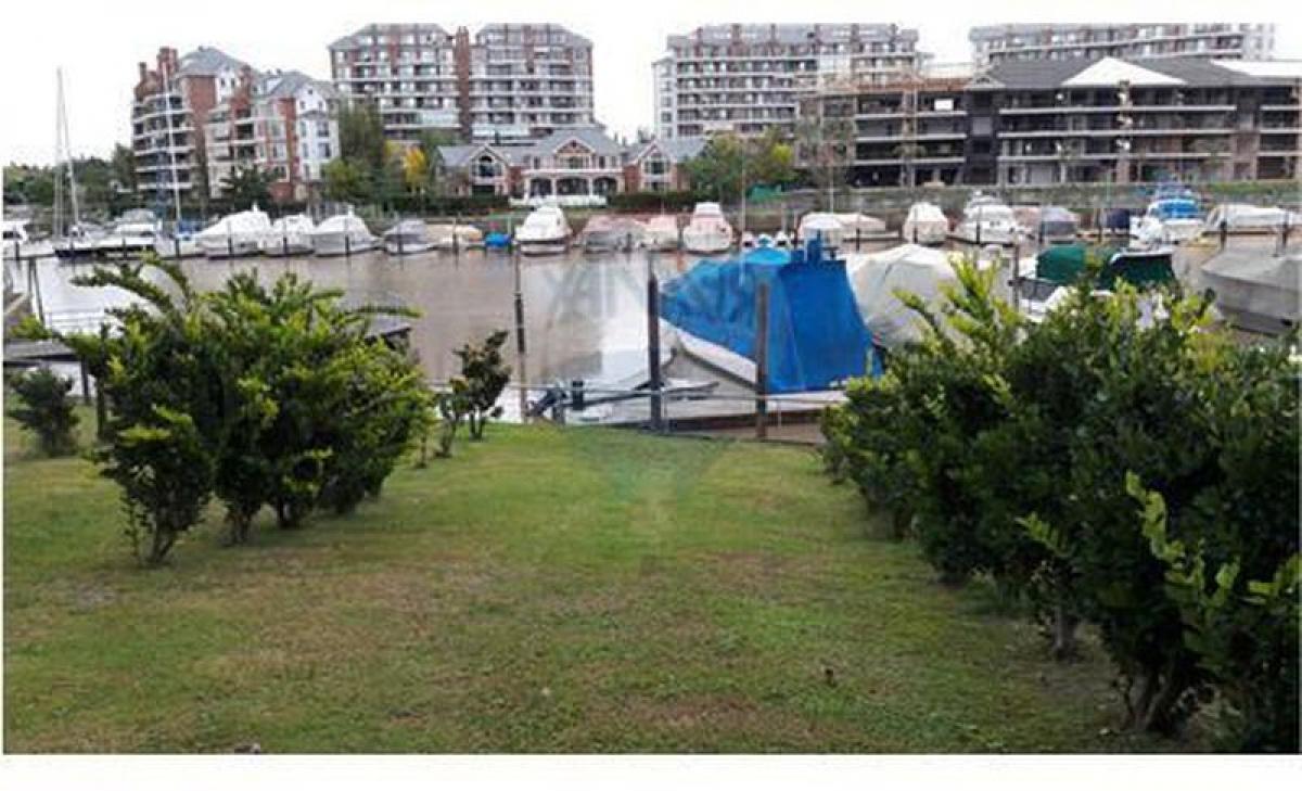 2 bedrooms Apartment in Tigre, Argentina No. 21331