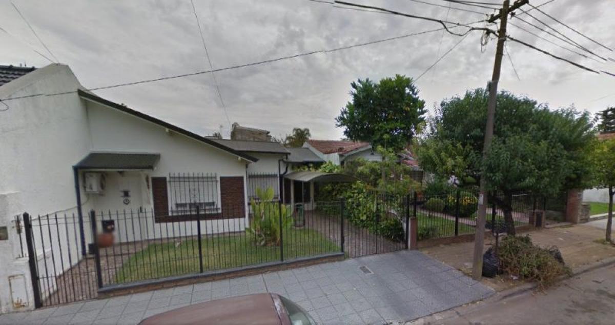 3 bedrooms House in Moron, Argentina No. 62673