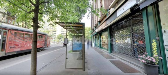 5 rooms Commercial property in Milan, Italy No. 240838 9