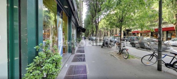 5 rooms Commercial property in Milan, Italy No. 240838 2