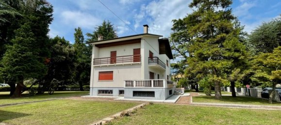 4 Schlafzimmer Villa in Pordenone, Italy, Nr. 361552 2