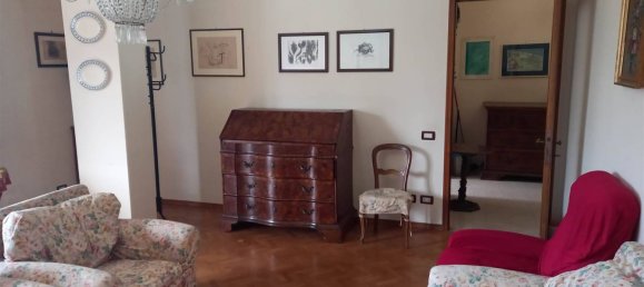 Apartamento T2 em Modena, Italy N.º 303973 2