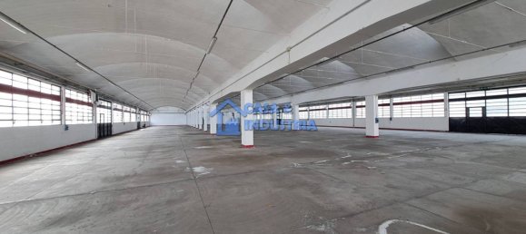 6 rooms Commercial property in Lissone, Italy No. 129561 2