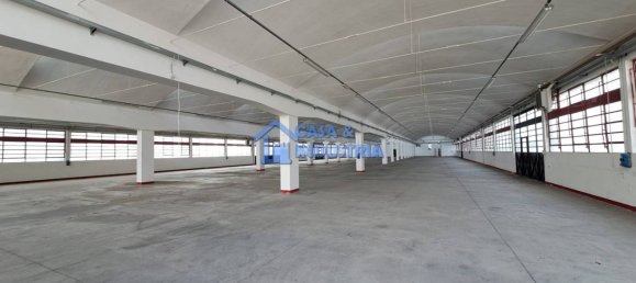 6 rooms Commercial property in Lissone, Italy No. 129561 4