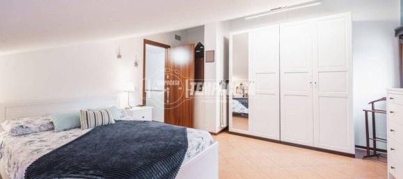 3 bedrooms Duplex in Correggio, Italy No. 321323 22