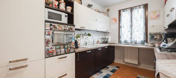 3 bedrooms Duplex in Correggio, Italy No. 321323 6