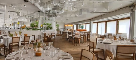 600m² Commercial property in Selestat, France No. 94856 12