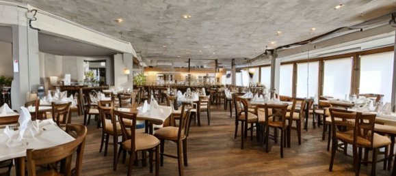 600m² Commercial property in Selestat, France No. 94856 5