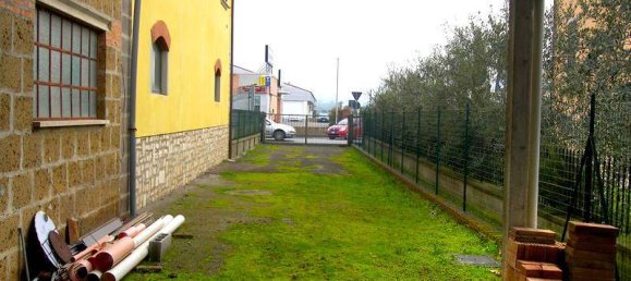 Gewerbliche Immobilie in Sinalunga, Italy 400m², Nr. 61313 19