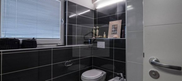 5 bedrooms Villa in Ponte San Nicolò, Italy No. 329092 26