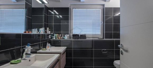 5 bedrooms Villa in Ponte San Nicolò, Italy No. 329092 25