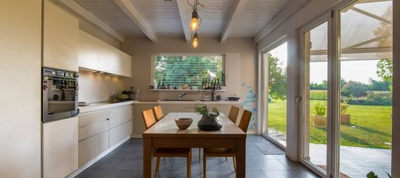 5 bedrooms Villa in Ponte San Nicolò, Italy No. 329092 13