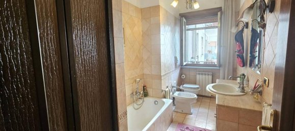 Квартира с 3 комнатами в Изола дель Лири, Италия № 175034 11