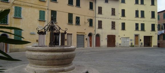 10غرفة منزل في Foiano della Chiana, Italy رقم 208518 2