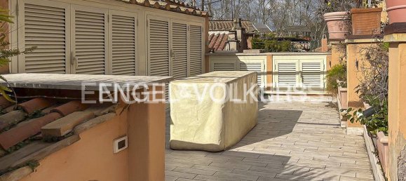 2 bedrooms Penthouse in Rome, Italy No. 102903 6